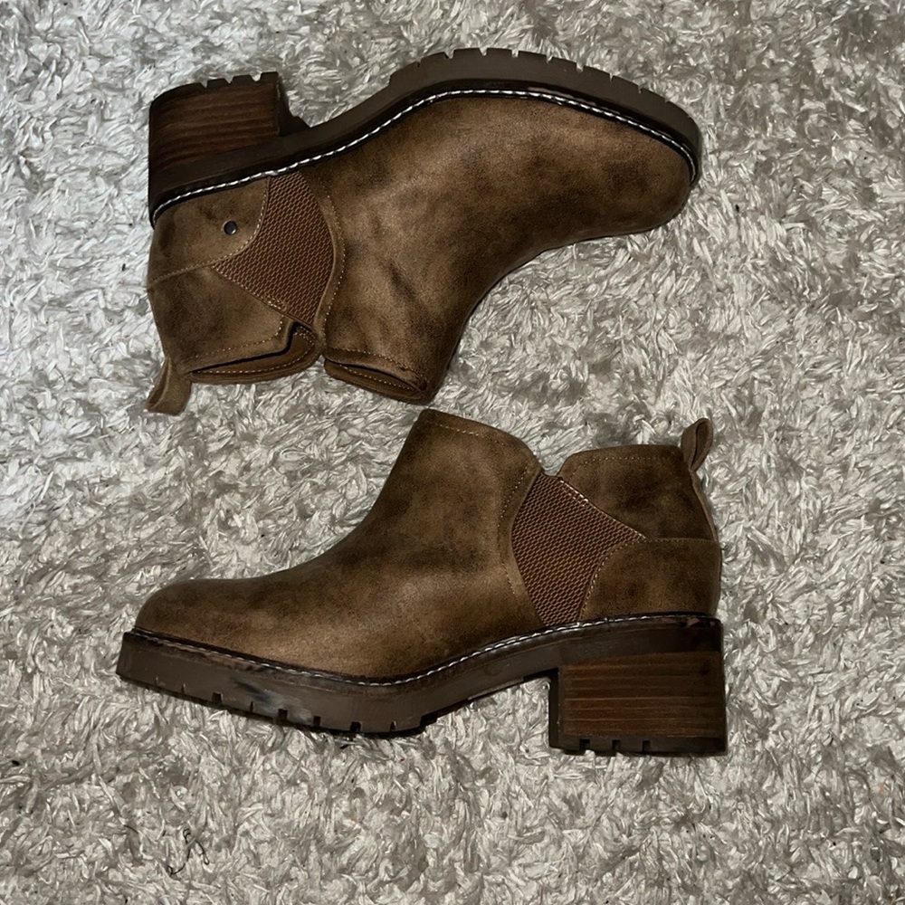 Torrid ankle boots size 10.5WW